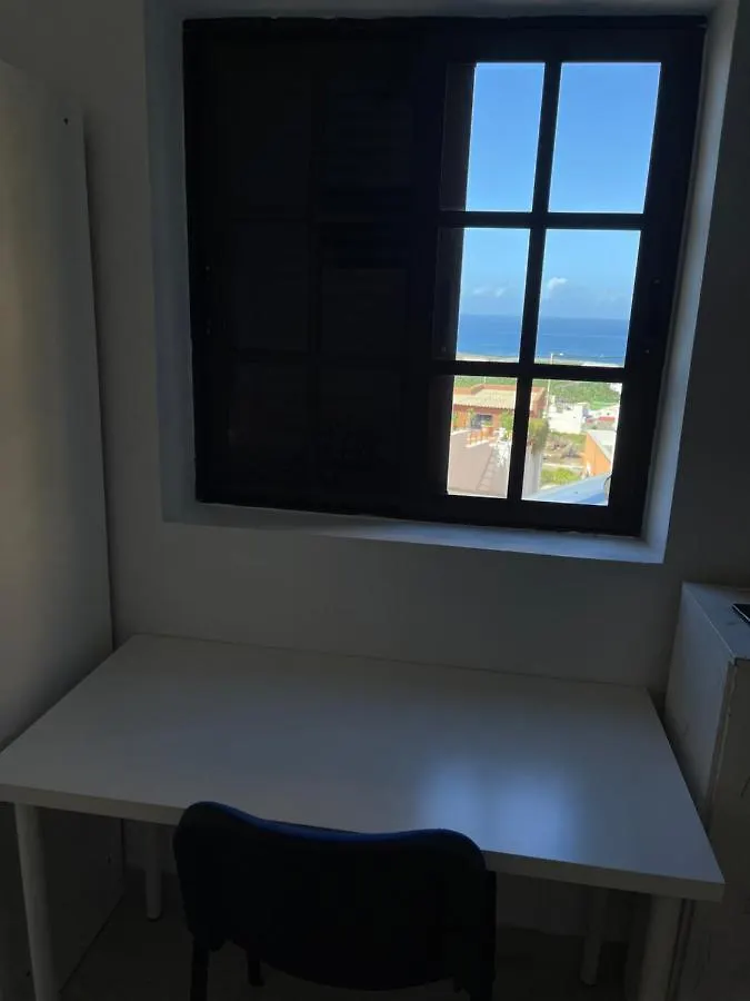 Low Island House Los Silos