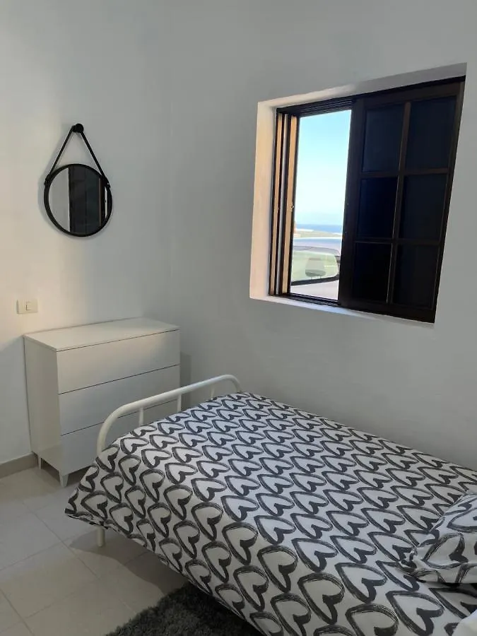 Low Island House Los Silos 0*,  Spain